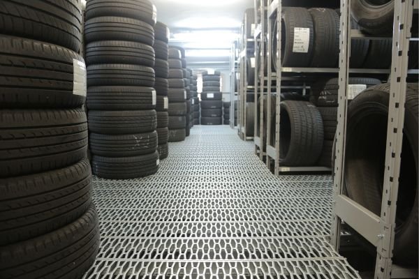 Pneumatic Forklift Tires