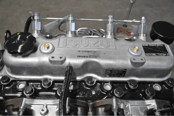 Isuzu engine