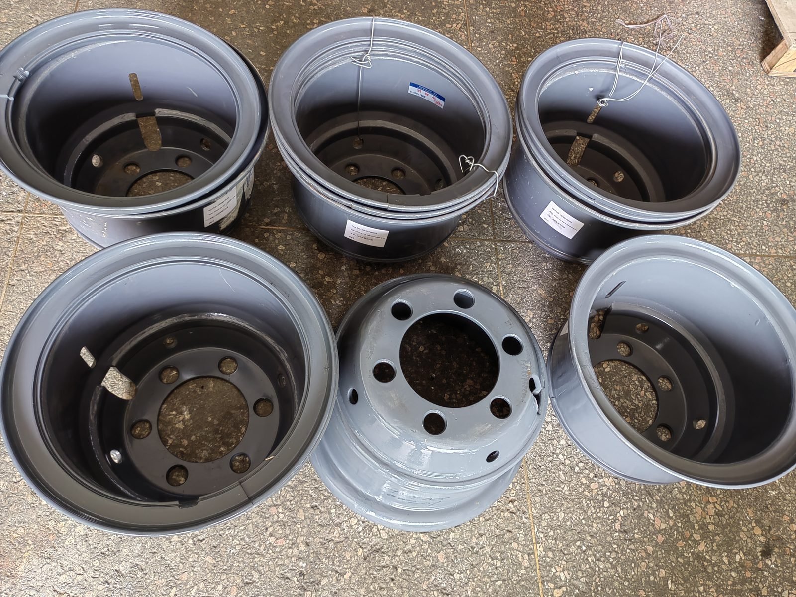 H24N3-00201 Forklift Dual-Tire Wheel Rim Assembly