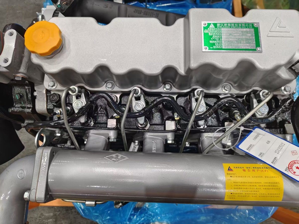 Complete Xinchai forklift engine prepared for parts supply